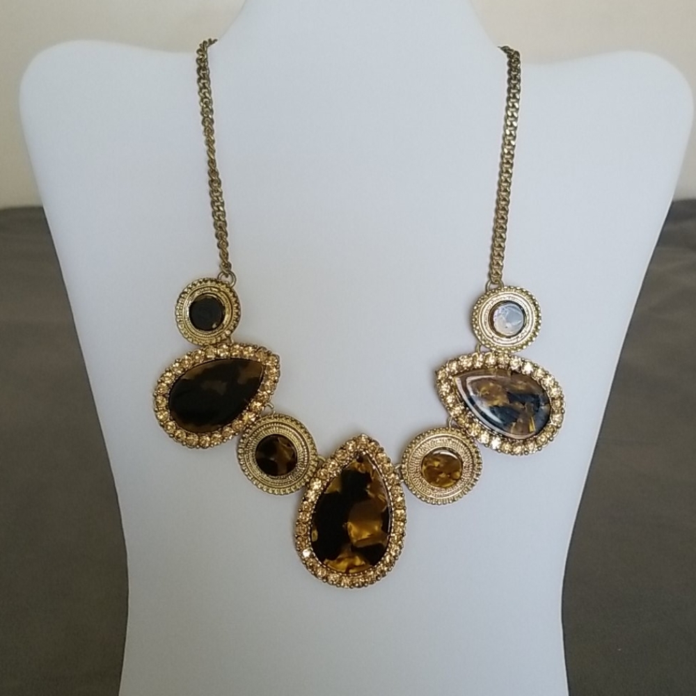 Gold Tone 1980s Statement Necklace